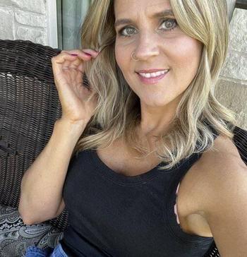 Theresa, 28 Caucasian/White female escort, Fredericton