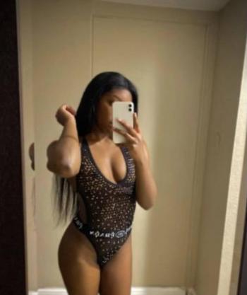 Karminn, 19 Mixed female escort, Fredericton